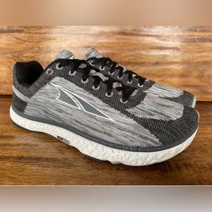 New In Original Box Womens Altra Escalante Running Shoes Gray AFW1733G-4 Size 6